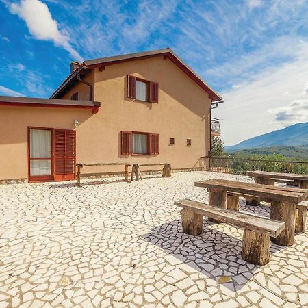 7 Bedroom Pet Friendly Home In Crni Kal Crni Kal  Eksteriør bilde