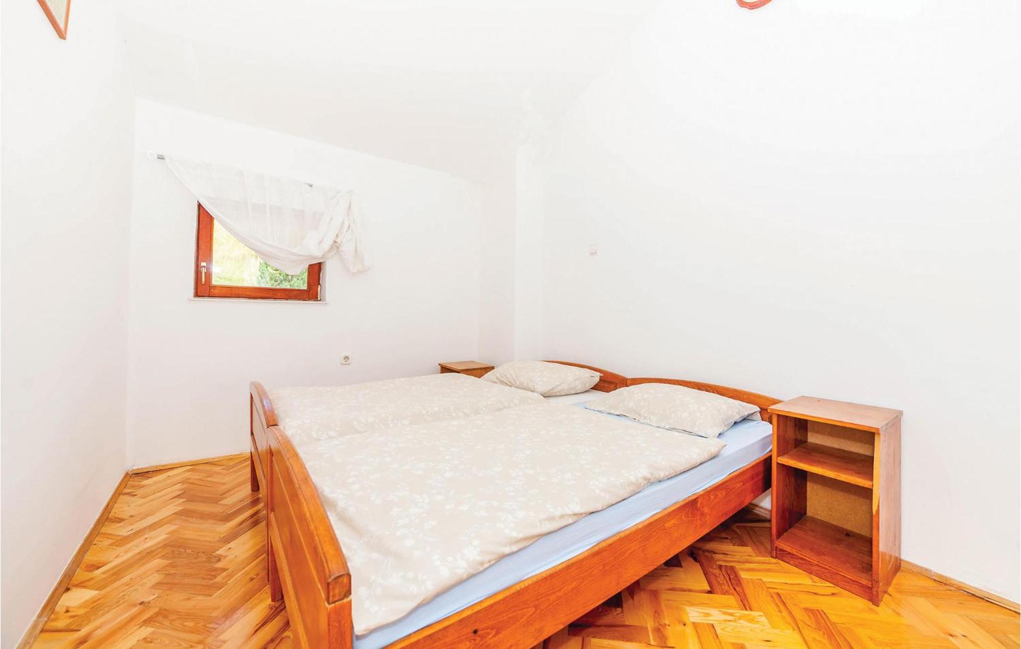 7 Bedroom Pet Friendly Home In Crni Kal Crni Kal  Eksteriør bilde