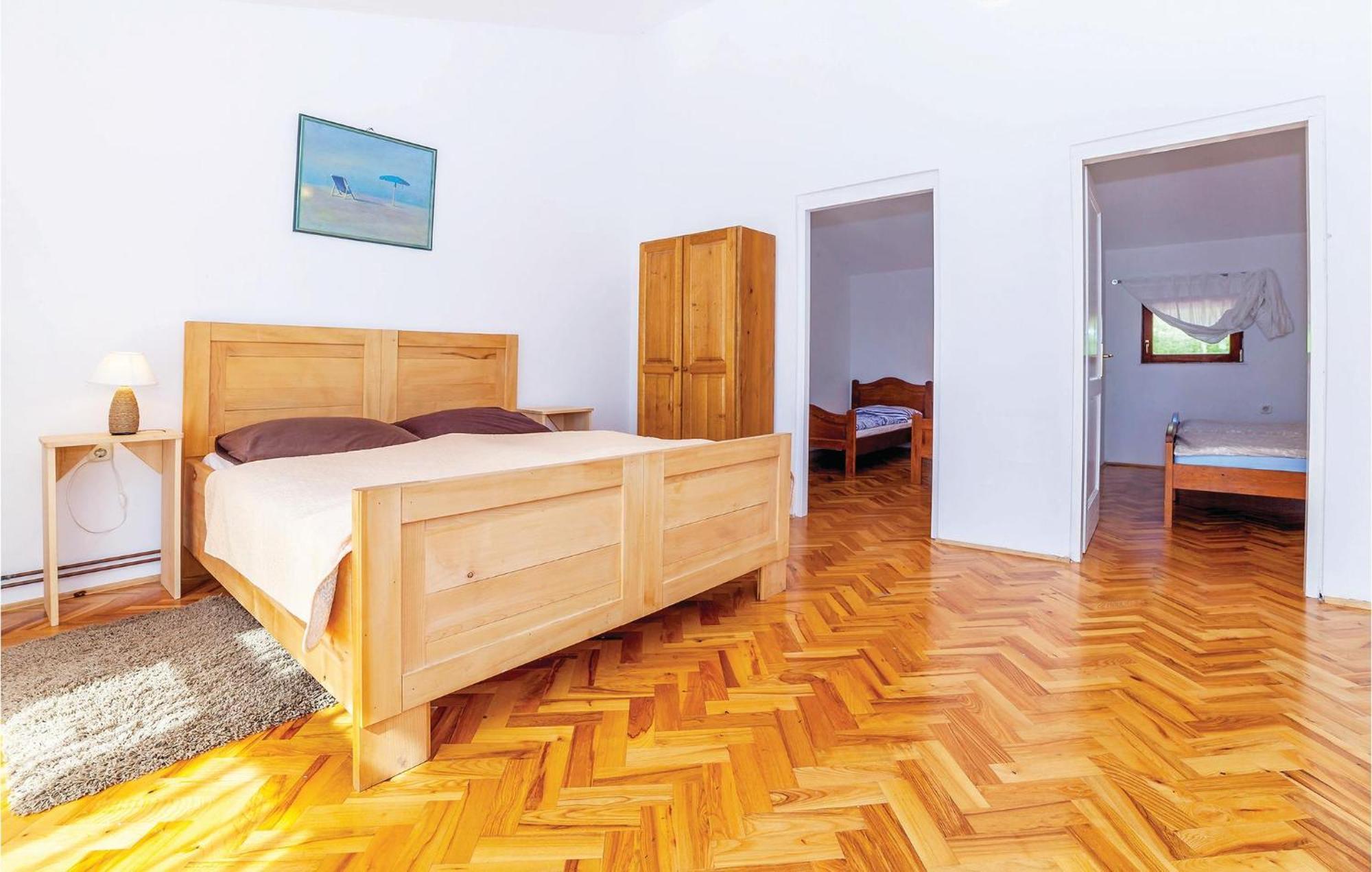 7 Bedroom Pet Friendly Home In Crni Kal Crni Kal  Eksteriør bilde