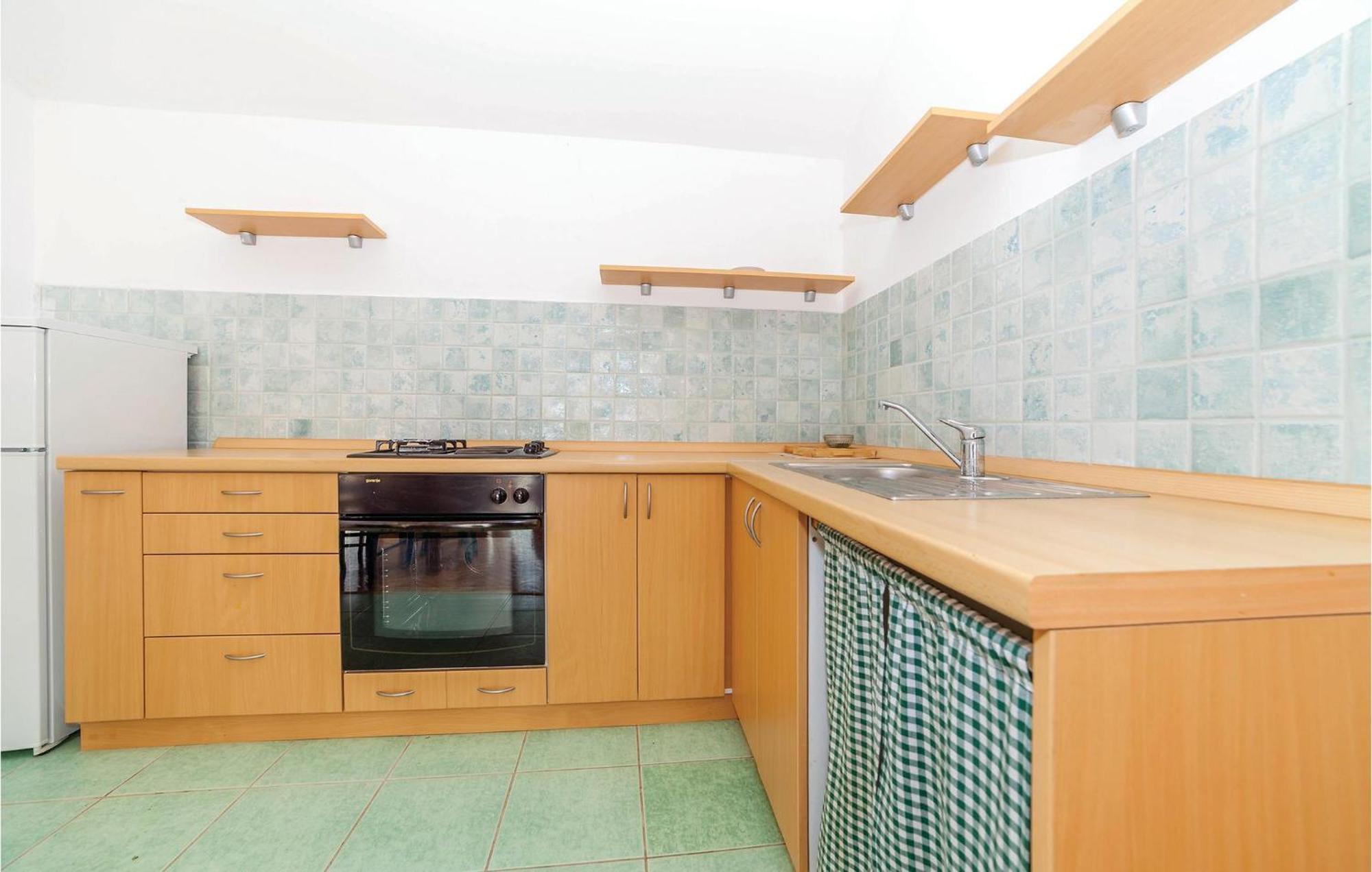 7 Bedroom Pet Friendly Home In Crni Kal Crni Kal  Eksteriør bilde