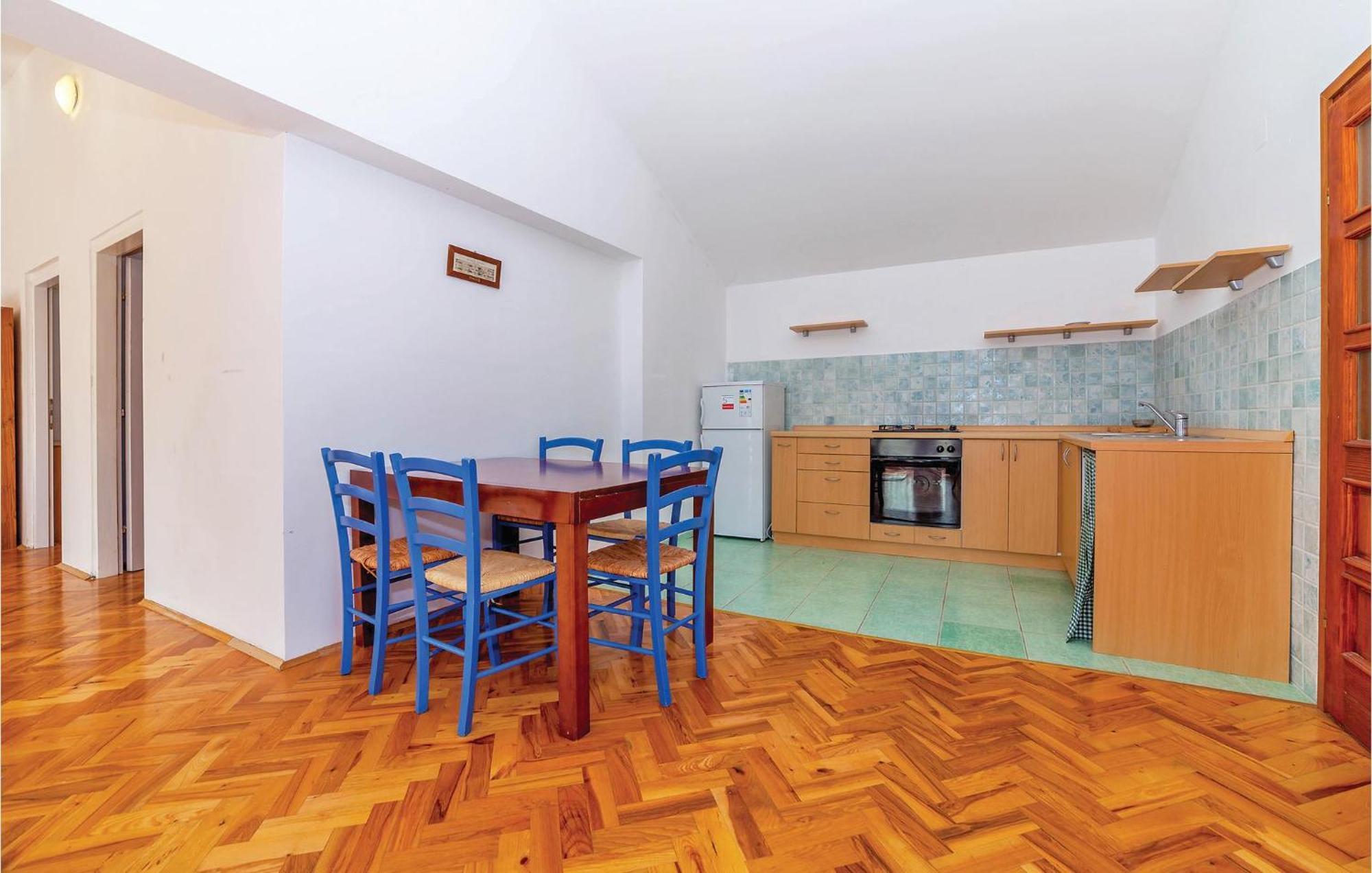 7 Bedroom Pet Friendly Home In Crni Kal Crni Kal  Eksteriør bilde