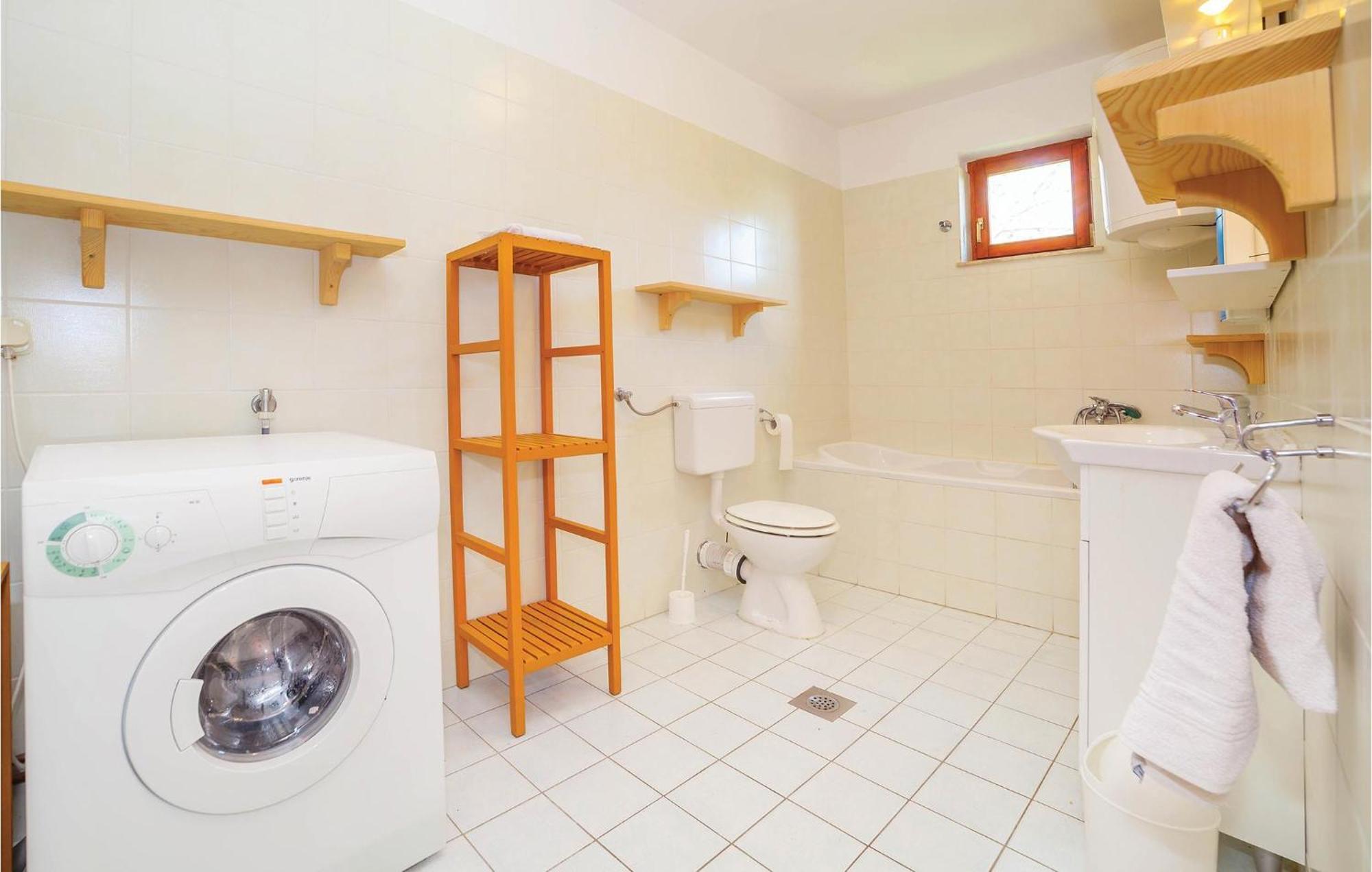 7 Bedroom Pet Friendly Home In Crni Kal Crni Kal  Eksteriør bilde