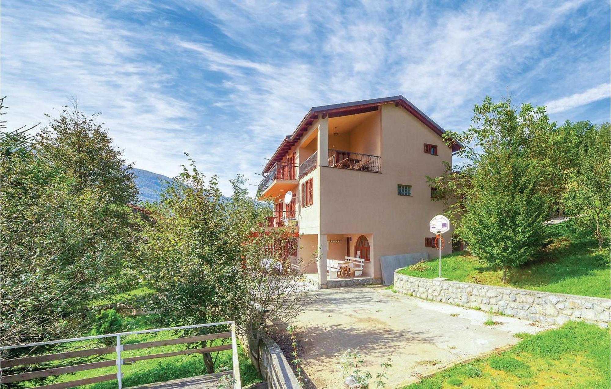 7 Bedroom Pet Friendly Home In Crni Kal Crni Kal  Eksteriør bilde