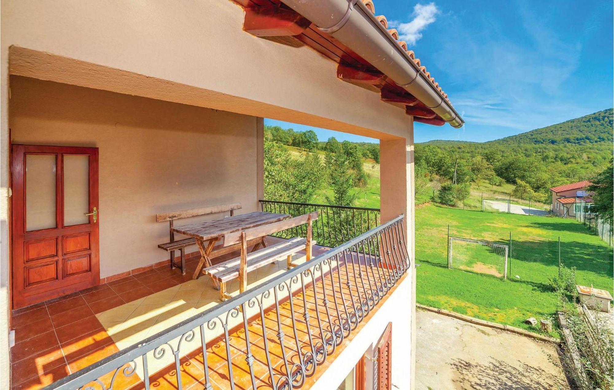 7 Bedroom Pet Friendly Home In Crni Kal Crni Kal  Eksteriør bilde