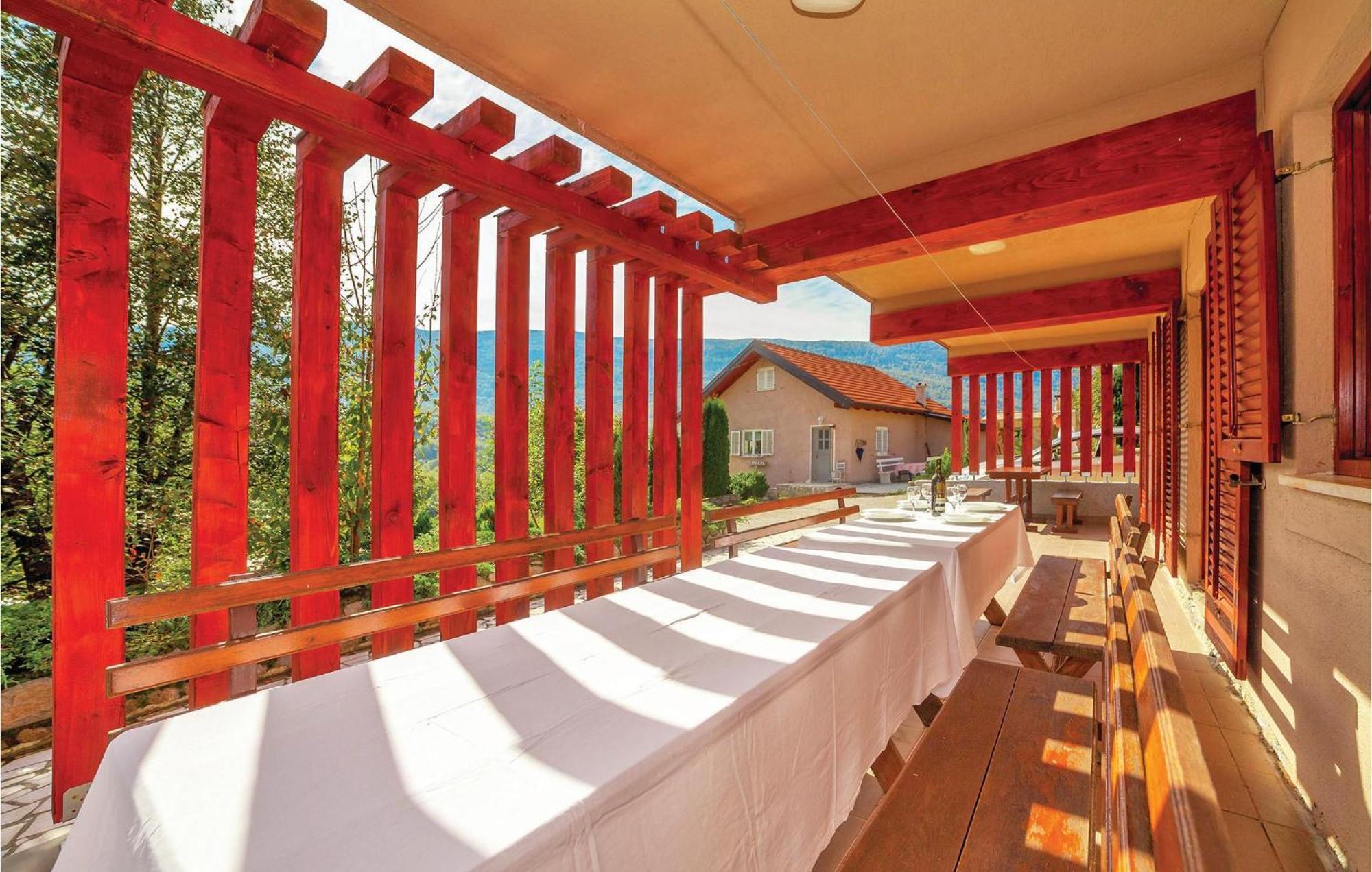 7 Bedroom Pet Friendly Home In Crni Kal Crni Kal  Eksteriør bilde
