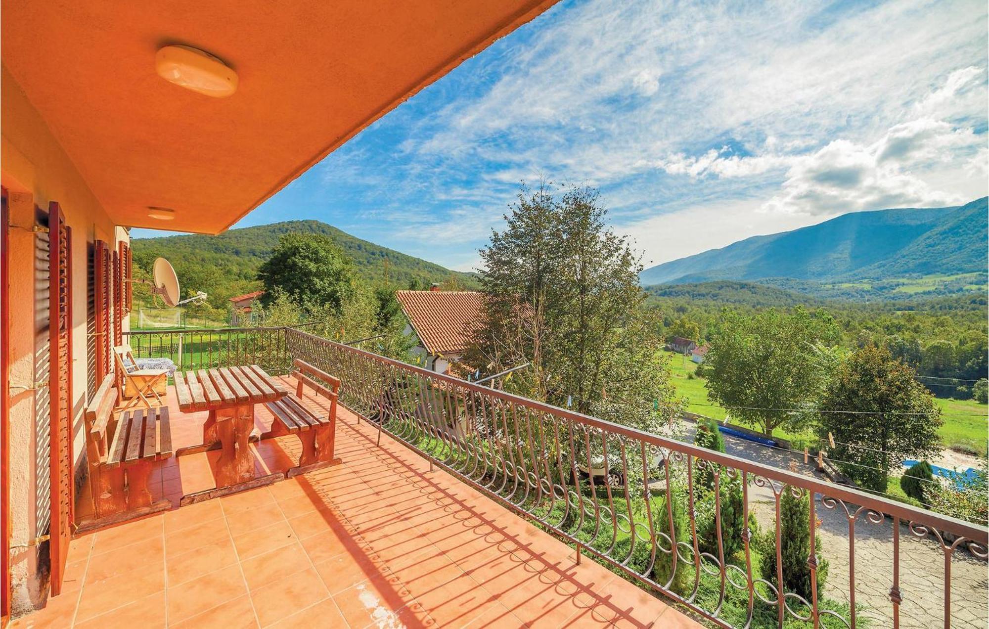 7 Bedroom Pet Friendly Home In Crni Kal Crni Kal  Eksteriør bilde